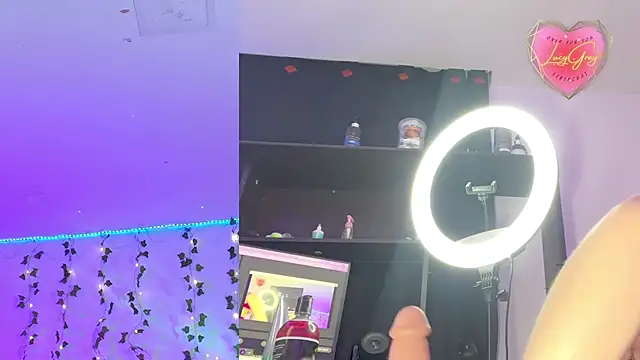 Snapshot of LucyGray chatting on March 21, 2026, 8:19 am LucyGray online show from March 21, 2026, 8:19 am