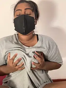 Choco Chuby online show from October 22, 2025, 2:39 pm