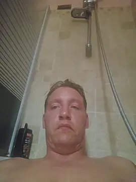 Snapshot of justeadeux chatting on October 21, 2025, 2:51 pm justeadeux online show from October 21, 2025, 2:51 pm