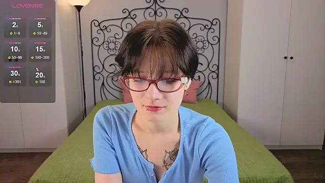 oliviafairy1 online show from September 23, 2025, 3:59 pm