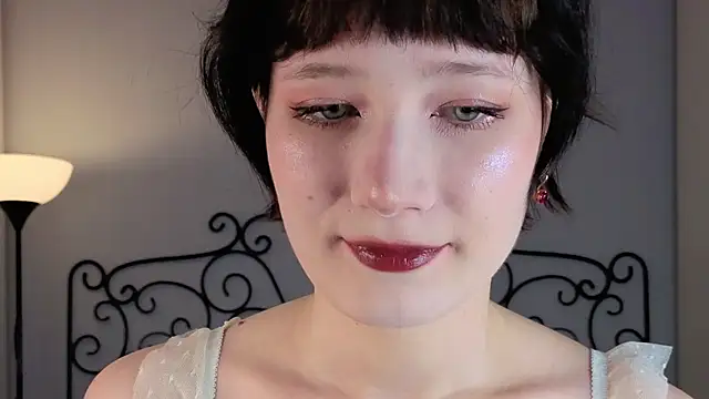 oliviafairy1 online show from October 12, 2025, 5:34 pm