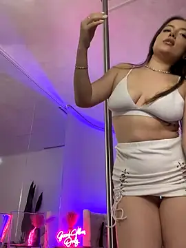 Angel  Vibe online show from October 13, 2025, 7:36 pm