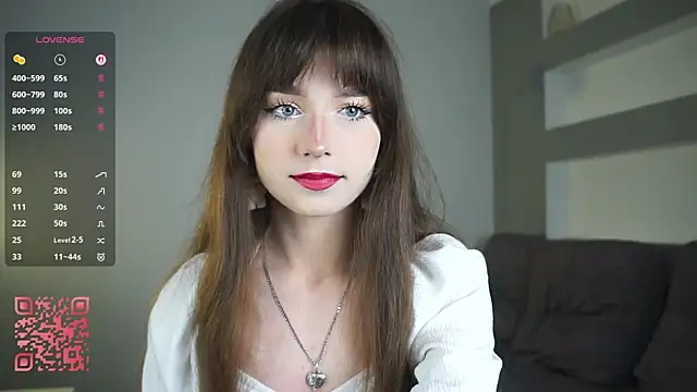 DreamyDaisy online show from September 23, 2025, 4:43 pm