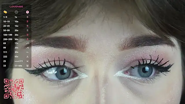 DreamyDaisy online show from September 24, 2025, 5:49 pm