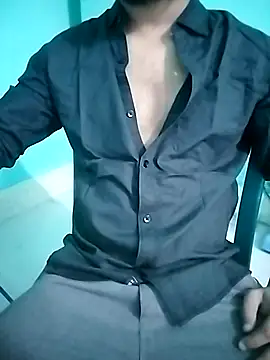Snapshot of MoanPleasure chatting on September 10, 2025, 6:02 am MoanPleasure online show from September 10, 2025, 6:02 am