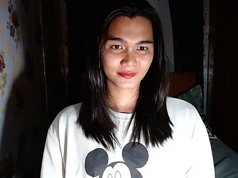 Snapshot of lady_in_moon chatting on March 3, 2026, 2:34 pm lady in moon online show from March 3, 2026, 2:34 pm