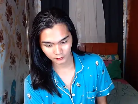 Snapshot of lady_in_moon chatting on March 15, 2026, 12:33 pm lady in moon online show from March 15, 2026, 12:33 pm