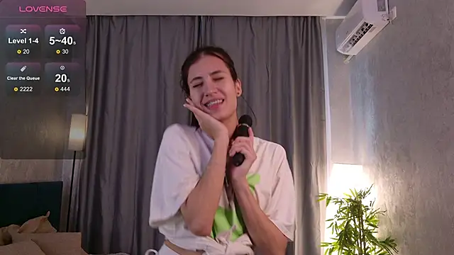 Playful Pixiee online show from September 11, 2025, 2:17 pm