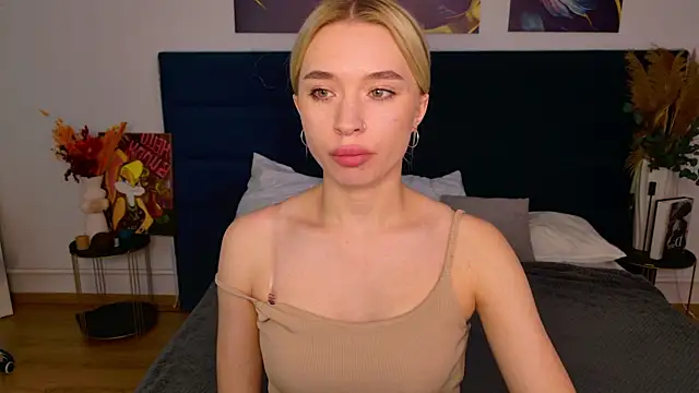 Snapshot of RachelColon chatting on September 22, 2025, 10:17 am RachelColon online show from September 22, 2025, 10:17 am