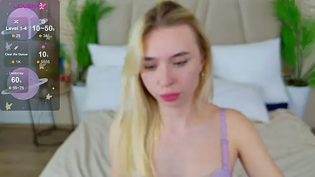 Snapshot of RachelColon chatting on September 26, 2025, 11:25 am RachelColon online show from September 26, 2025, 11:25 am