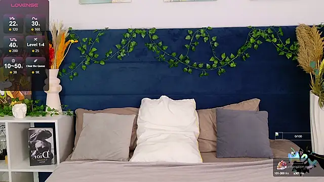 Snapshot of RachelColon chatting on October 7, 2025, 3:53 pm RachelColon online show from October 7, 2025, 3:53 pm