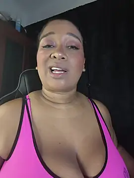 Snapshot of Yera_brown69 chatting on April 24, 2026, 2:03 am Yera brown69 online show from April 24, 2026, 2:03 am
