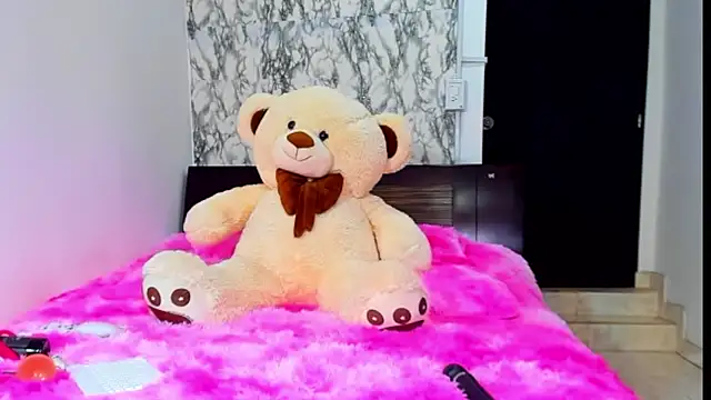 maia bronce online show from October 9, 2025, 9:35 pm