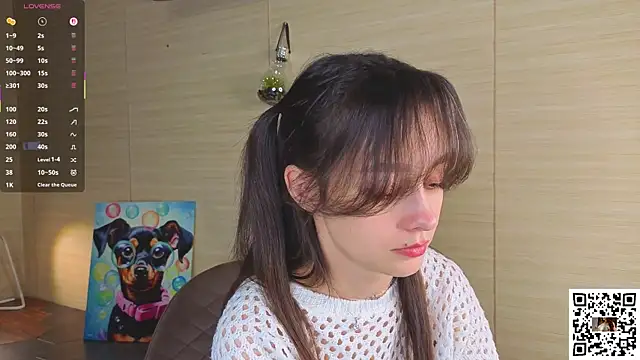 VineciaDestors online show from October 10, 2025, 1:32 pm