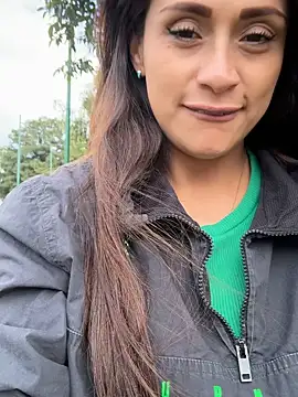 tifanyfever online show from October 20, 2025, 8:09 pm