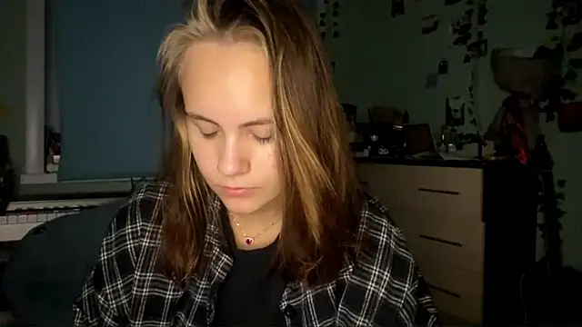 Snapshot of RayeBaj chatting on September 23, 2025, 7:39 pm RayeBaj online show from September 23, 2025, 7:39 pm