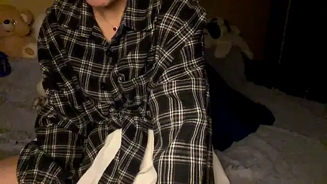 Snapshot of RayeBaj chatting on October 5, 2025, 4:38 pm RayeBaj online show from October 5, 2025, 4:38 pm