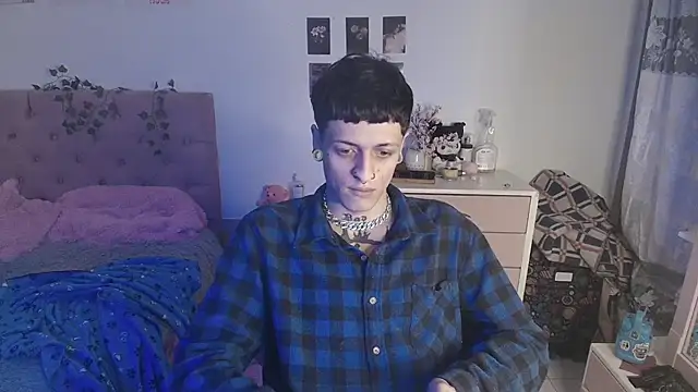 Snapshot of 2cyboy_ chatting on September 19, 2025, 8:53 pm 2cyboy online show from September 19, 2025, 8:53 pm