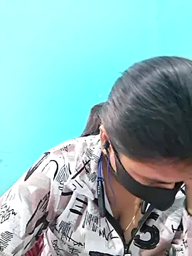DivyaBhabhi69xh online show from May 7, 2026, 6:41 am