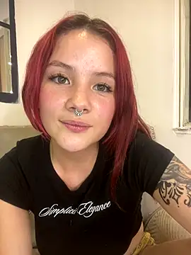 Snapshot of julse_ chatting on October 18, 2025, 10:54 pm julse  online show from October 18, 2025, 10:54 pm