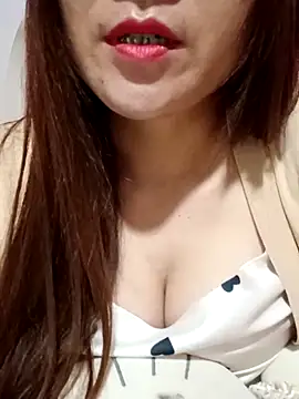 Snapshot of Mago-sweet chatting on October 25, 2025, 4:24 pm Mago-sweet online show from October 25, 2025, 4:24 pm