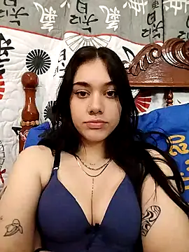 Snapshot of emmii_cute chatting on October 4, 2025, 1:58 am emmii cute online show from October 4, 2025, 1:58 am