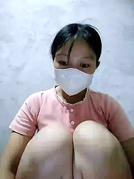 Snapshot of Lilyy-y chatting on October 21, 2025, 9:48 pm Lilyy-y online show from October 21, 2025, 9:48 pm
