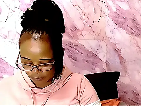 Snapshot of EbonyBloom69 chatting on October 7, 2025, 5:21 pm EbonyBloom69 online show from October 7, 2025, 5:21 pm