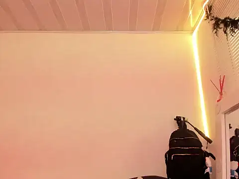 Snapshot of Dullcemariia_1s chatting on October 5, 2025, 7:23 pm Dullcemariia 1s online show from October 5, 2025, 7:23 pm