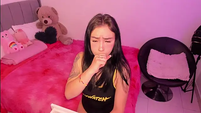 Snapshot of Dullcemariia_1s chatting on October 7, 2025, 9:01 pm Dullcemariia 1s online show from October 7, 2025, 9:01 pm