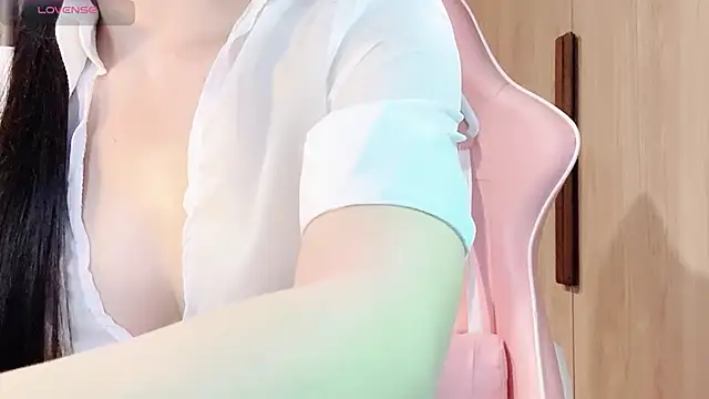 Snapshot of Cherry-Li chatting on September 22, 2025, 7:05 pm Cherry-Li online show from September 22, 2025, 7:05 pm