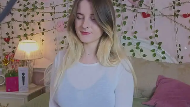 Sonia Meow online show from November 17, 2025, 6:30 am