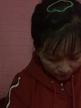 Snapshot of Star-sweet chatting on October 23, 2025, 1:38 am Star-sweet online show from October 23, 2025, 1:38 am