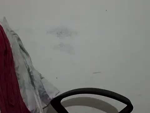 Mon-Luv online show from October 17, 2025, 4:53 pm