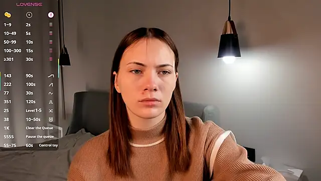 SirenaOstrem online show from October 9, 2025, 1:14 am