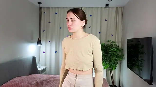 SirenaOstrem online show from January 14, 2026, 1:11 am