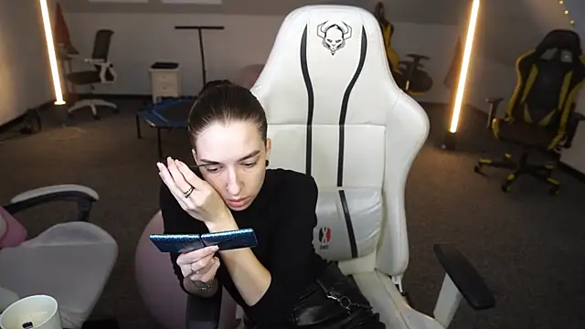  Lili 054 online show from October 9, 2025, 10:24 am