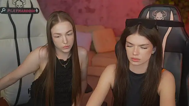 Ella 054 online show from June 30, 2026, 6:31 pm