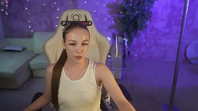 Ella 054 online show from July 8, 2026, 10:25 pm