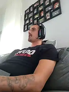 Snapshot of laki_98 chatting on September 8, 2025, 2:27 pm laki 98 online show from September 8, 2025, 2:27 pm