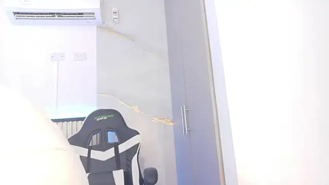 Snapshot of Sammy_Lovee chatting on September 19, 2025, 7:25 pm Sammy Lovee online show from September 19, 2025, 7:25 pm