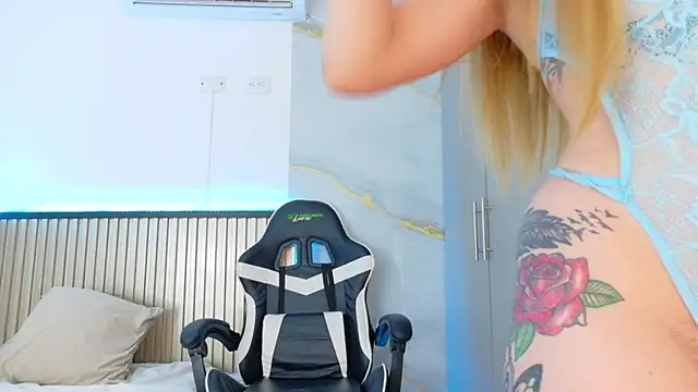 Snapshot of Sammy_Lovee chatting on October 7, 2025, 7:44 pm Sammy Lovee online show from October 7, 2025, 7:44 pm