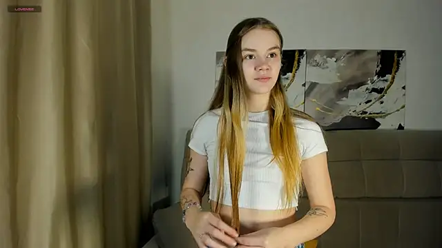 Snapshot of Angel_oci chatting on September 10, 2025, 5:13 pm Angel oci online show from September 10, 2025, 5:13 pm