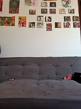 marixaballi online show from December 5, 2025, 2:03 pm