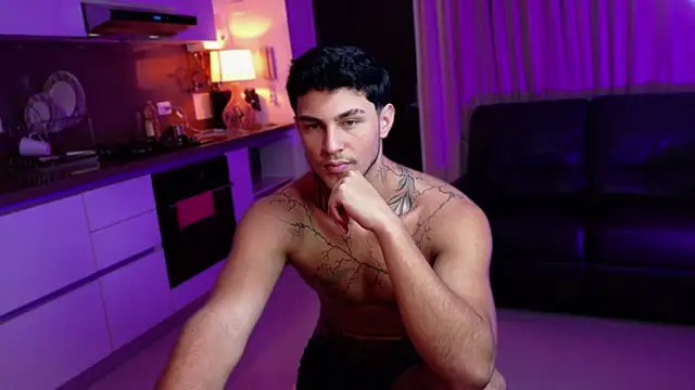 LeoCavalli  online show from October 11, 2025, 4:38 pm