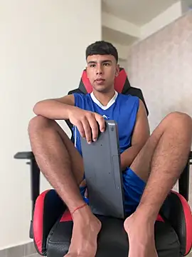 CHR58  online show from May 3, 2026, 7:42 pm