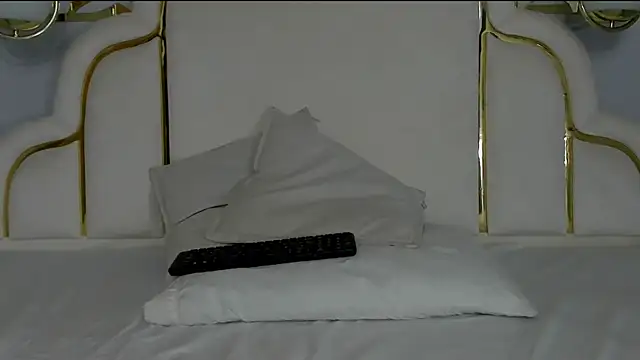 midnightlust vc online show from November 1, 2025, 2:41 pm