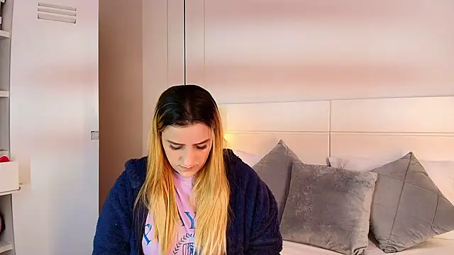 Snapshot of Dakota_Megan_69 chatting on September 30, 2025, 2:44 pm Dakota Megan 69 online show from September 30, 2025, 2:44 pm