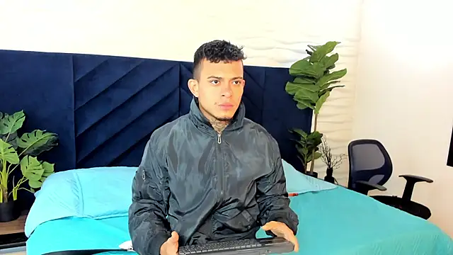 MrJustin  online show from October 23, 2025, 8:29 pm