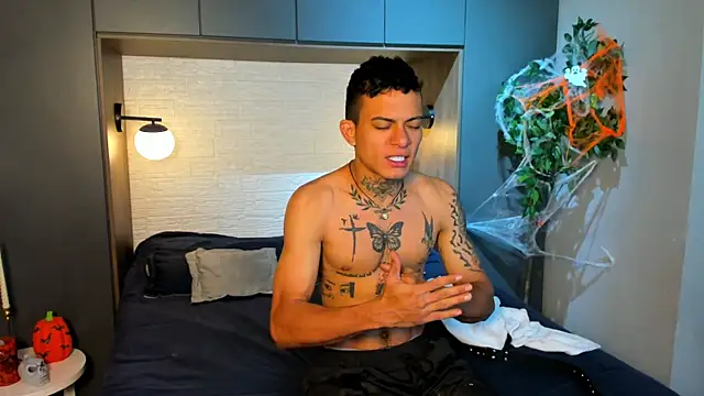 MrJustin  online show from October 26, 2025, 8:26 pm